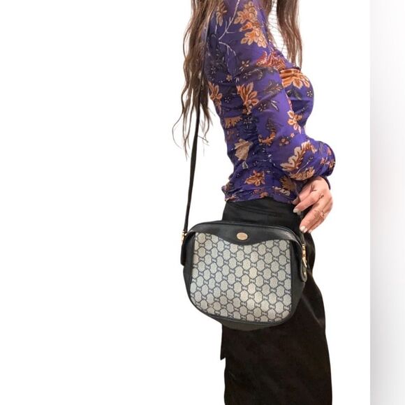 Gucci vintage crossbody bag - Picture 2 of 16